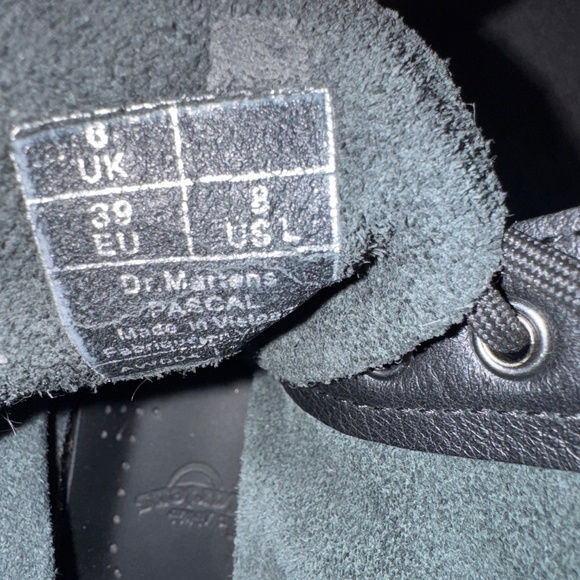 Dr Martens - Picture 4 of 4